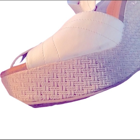 White wedges shoes Flash Sale 🎉🎉🎉 - Picture 2 of 13